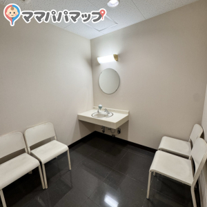 サンキ名取店(1F)の授乳室・おむつ替え台の写真(1枚目)