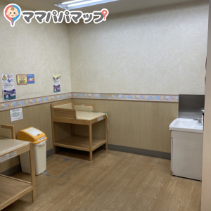 トイザらス  帯広音更店(1F)の授乳室・オムツ替え台情報 画像3