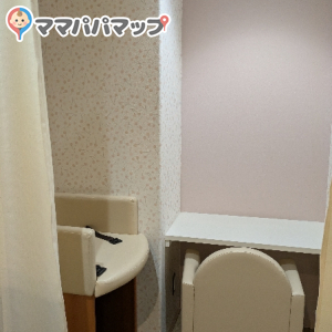 シンエイライフ犬山ライブラリー (犬山市立図書館)(2F)の授乳室・オムツ替え台情報 画像9
