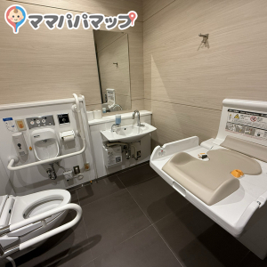 一階のユニバーサルトイレ