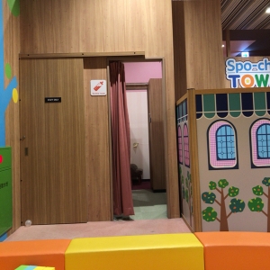 ラウンドワンスタジアム アリオ柏店(3F)の授乳室・オムツ替え台情報 画像4