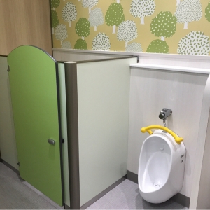 三階女性トイレ