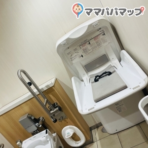 今池駅　桜通線構内トイレのオムツ替え台情報 画像1