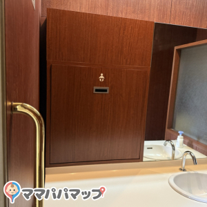 季離宮(1F)の授乳室・おむつ替え台の写真(1枚目)
