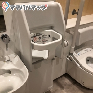 島根マツダ松江店(1F)の授乳室・オムツ替え台情報 画像2