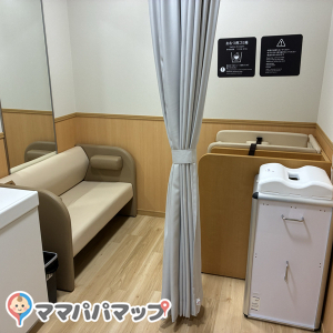 ガーデンズ千早　イースト館(2F)の授乳室・オムツ替え台情報 画像3