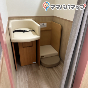 アピタ蒲郡店(2F)の授乳室・オムツ替え台情報 画像7
