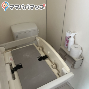 プチバトーブティック吉祥寺店(2F)のオムツ替え台情報 画像2