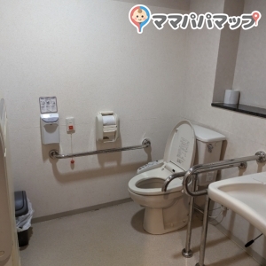 道の駅富士吉田(1F)のオムツ替え台情報 画像1