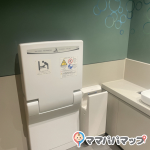スターバックス コーヒー 中野セントラルパーク店の授乳室・おむつ替え台の写真(1枚目)