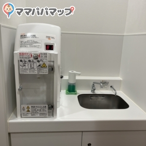 亀山市立図書館(2F)の授乳室・オムツ替え台情報 画像1