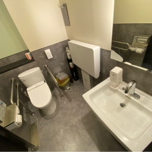 ミスタードーナツ金山ショップ(1F)のオムツ替え台情報 画像1