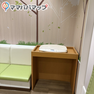 KOGUMAカフェ(3F)のオムツ替え台情報 画像4