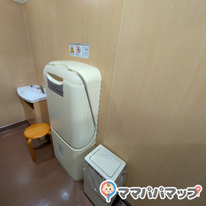 MIDORI長野(4F)の授乳室・おむつ替え台の写真(1枚目)