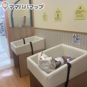 イオン洲本ショッピングセンター(2階 赤ちゃん休憩室)の授乳室・オムツ替え台情報 画像9