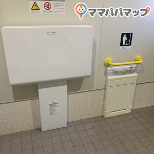 あがた運動公園サッカー場の授乳室・おむつ替え台の写真(1枚目)