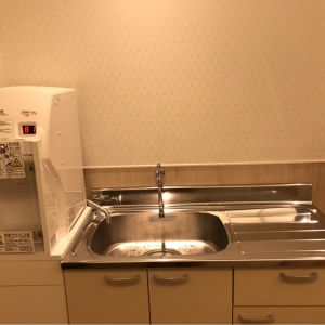 調乳用のお湯とシンクがあります
