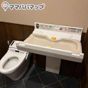 スターバックス コーヒー マーヴ浦安店の授乳室・おむつ替え台の写真(1枚目)