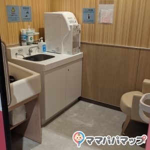 イオンスタイル赤羽(2F)の授乳室・オムツ替え台情報 画像4