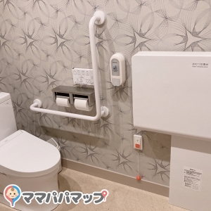 高倉町珈琲 宇都宮店のオムツ替え台情報 画像1