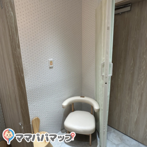 大井町トラックス(3F ベビー休憩室)の授乳室・オムツ替え台情報 画像8