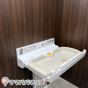 ビックカメラ天神２号館(1F)の授乳室・おむつ替え台の写真(3枚目)