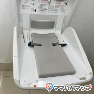 スギ薬局　鳳東町店(1F)のオムツ替え台情報 画像1