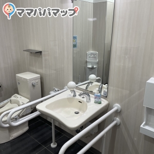 サンキ研究学園店(1F)のオムツ替え台情報 画像2