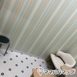 入って左のお部屋