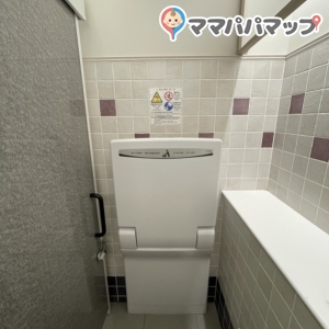 ユニクロ　3F(3F)のオムツ替え台情報 画像1