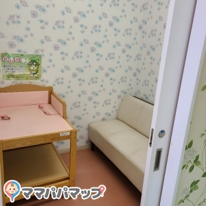 鍵付きの個室が2つ