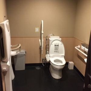 ガスト 大山駅前店(2F)のオムツ替え台情報 画像1