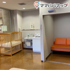 北区立中央図書館(2F)の授乳室・オムツ替え台情報 画像1