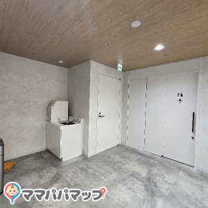 いこいと学びの交流テラスの授乳室・おむつ替え台の写真(1枚目)