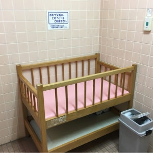 西松屋佐倉石川店のオムツ替え台情報 画像1
