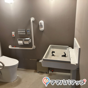 福岡市植物園ボタニカルライフスクエアのオムツ替え台情報 画像2