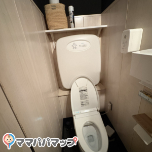トイレが3つあり、店員さんにこえをかけるとどこのトイレにオムツ交換台があるか教えてくれました！