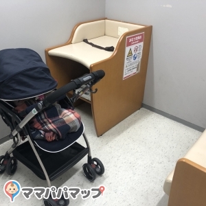 ビックカメラ天神２号館(1F)の授乳室・おむつ替え台の写真(6枚目)
