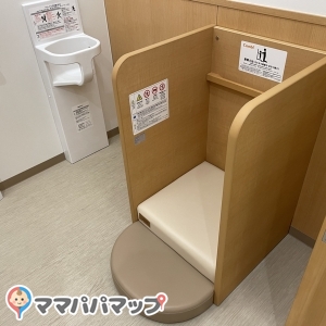 授乳室内着替えスペース