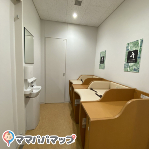 渋谷区役所3F(3F)のオムツ替え台情報 画像3