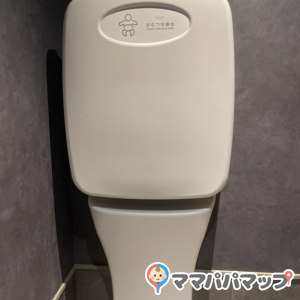 銀だこハイボール酒場 王子駅前店のオムツ替え台情報 画像1