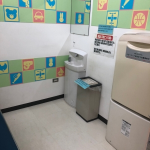 ジョーシン三宮1ばん館(5F)の授乳室・オムツ替え台情報 画像5