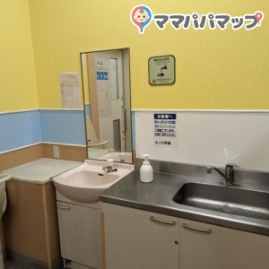 イオンモール柏(2階 赤ちゃん休憩室)の授乳室・オムツ替え台情報 画像6