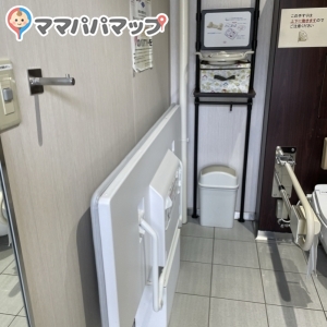 折爪SA 上り(1F)の授乳室・オムツ替え台情報 画像1