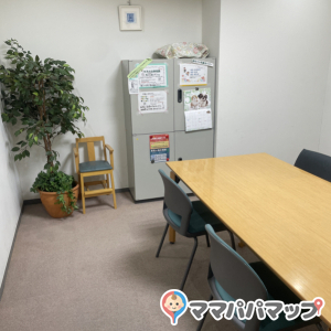 大阪市立 男女共同参画センター 子育て活動支援館(7F)の授乳室・おむつ替え台の写真(2枚目)