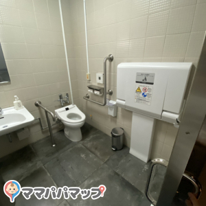 ヒルトン東京(2F)のオムツ替え台情報 画像1