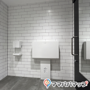 ワーナーブラザーズスタジオツアー東京 ツアー内の授乳室・オムツ替え台情報 画像2