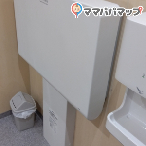 スシロー栄店(1F)の授乳室・おむつ替え台の写真(3枚目)