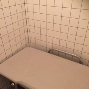 厳島神社(1F)の授乳室・オムツ替え台情報 画像1