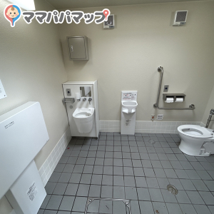 まぼりひがし公園のオムツ替え台情報 画像2